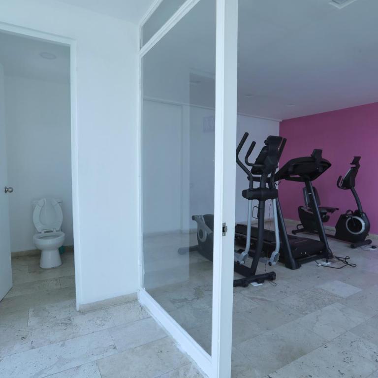 Downtown loft and 24-7 reception - One-Bedroom Apartment - 12
