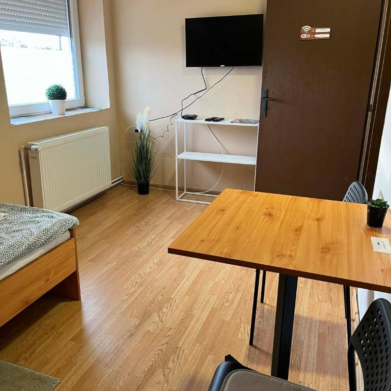 Rooms with private Bathroom & Free Parking ''Sobe Zoka,, - Jednokrevetna Soba sa Sopstvenim Kupatilom - 22