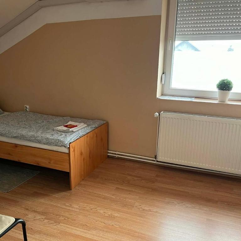 Rooms with private Bathroom & Free Parking ''Sobe Zoka,, - Jednokrevetna Soba sa Sopstvenim Kupatilom - 24