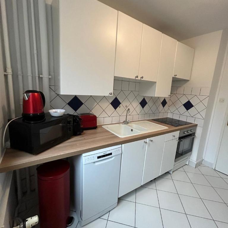 Grand appart calme - Centre - 6 pers - Strasbnb - Appartamento con 3 Camere da Letto - 8