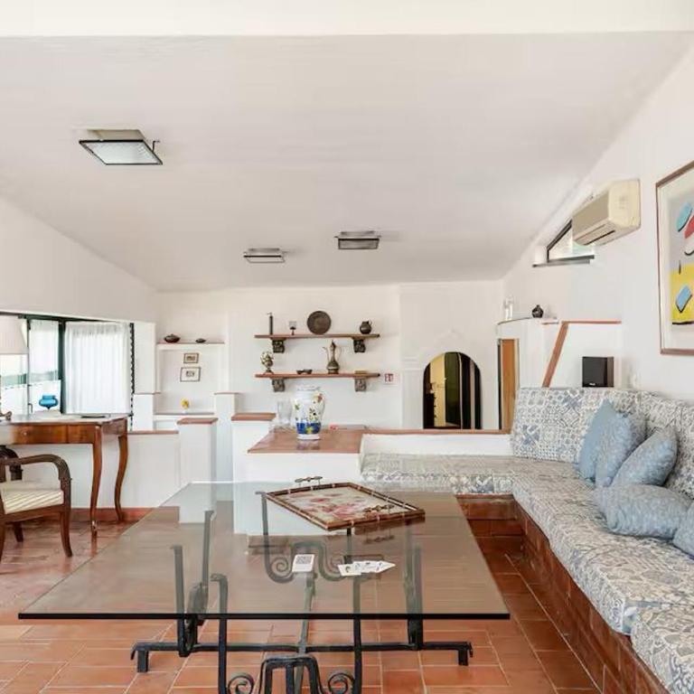 DIMORA DISIU - Jacuzzi & Sea View - 4 minuti a piedi dal centro - Three-Bedroom House - 5