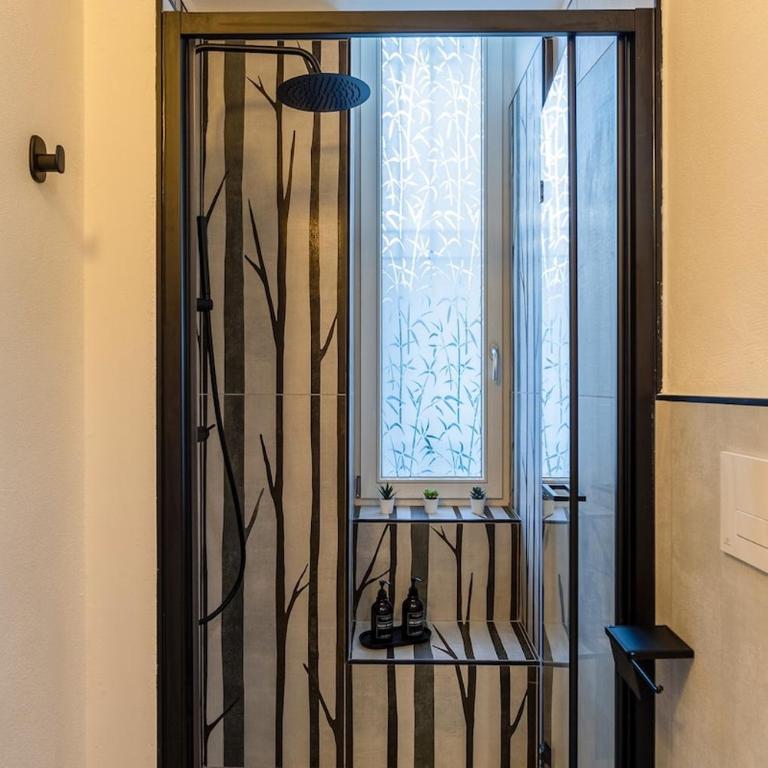 Private Garden & Metro 2 min - Wooden Wave Flat - Two-Bedroom Apartment - 7