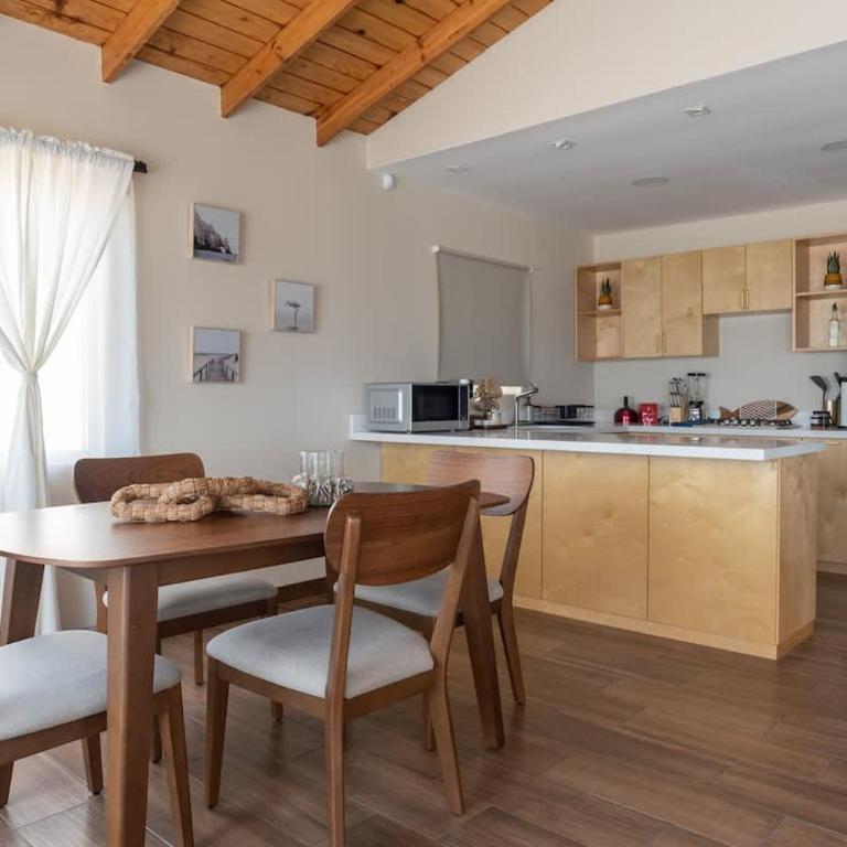 NEW Casa Marea Beach Front House DT 2BR WiFi & AC - Apartment - 6