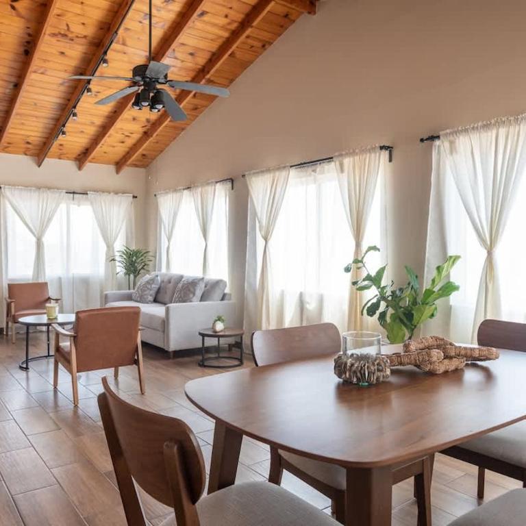 NEW Casa Marea Beach Front House DT 2BR WiFi & AC - Apartment - 8