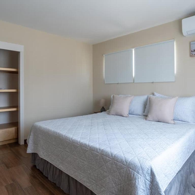 NEW Casa Marea Beach Front House DT 2BR WiFi & AC - Apartment - 17