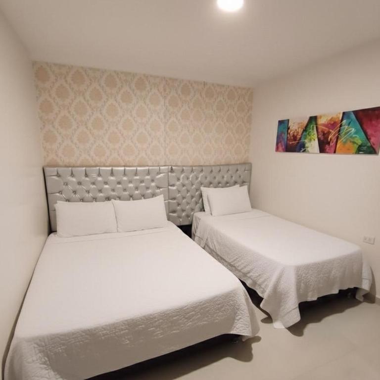Hotel Kasvel - Habitación Triple con baño privado - 2