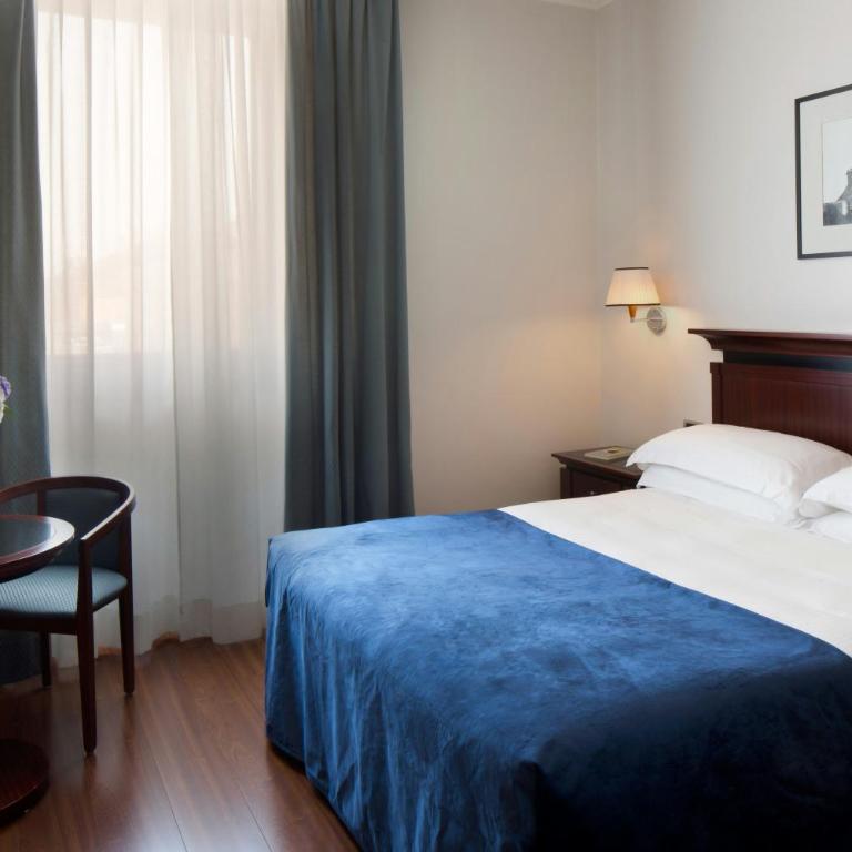 Starhotels Excelsior - Camera Matrimoniale Superior - 3