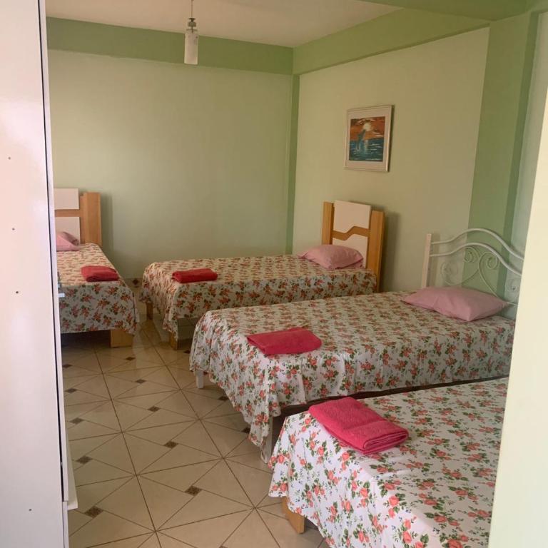 Hotel Las Colonias - Consultas de Disponibilidad al DM de nuestras Redes Sociales - Family Room - 5
