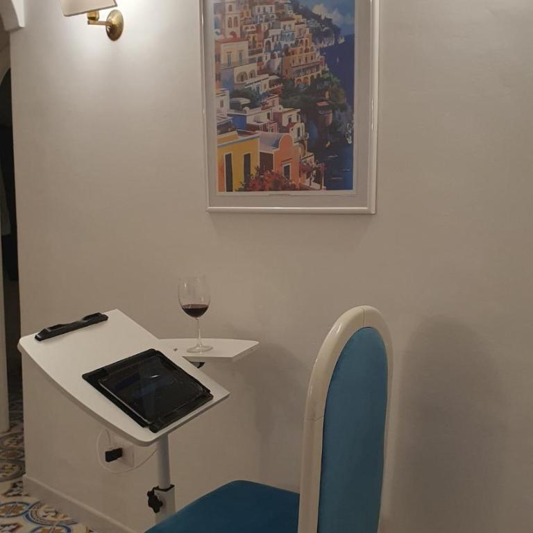 Casa Claudia Positano Center - 5 minutes to beach - Two-Bedroom Apartment - 40