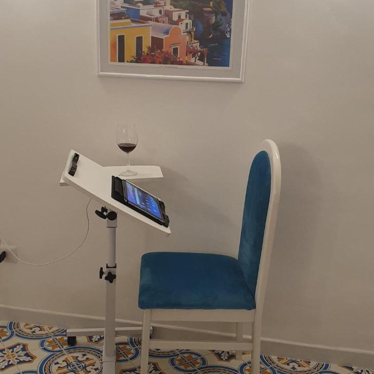 Casa Claudia Positano Center - 5 minutes to beach - Two-Bedroom Apartment - 39