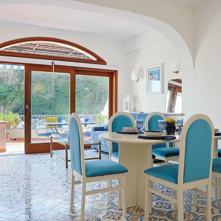 Casa Claudia Positano Center - 5 minutes to beach - Two-Bedroom Apartment - 3