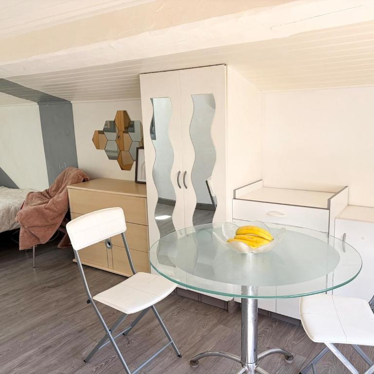 Charmant studio au coeur d'Avignon - Apartment mit 1 Schlafzimmer - 10