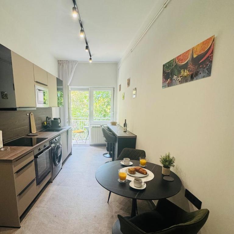 WhiteCity Suite - Apartman sa 2 Spavaće Sobe - 2
