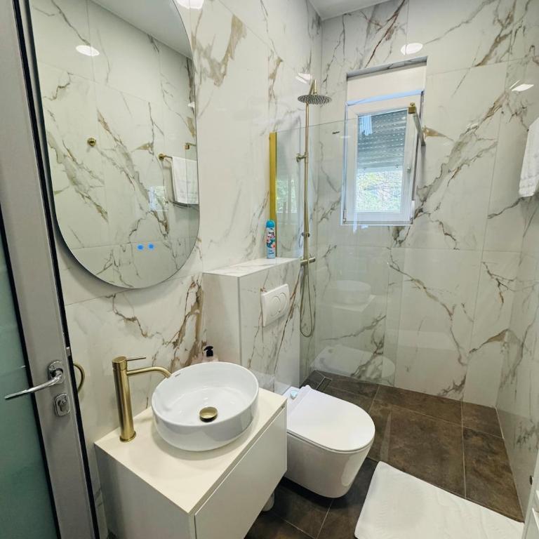 WhiteCity Suite - Apartman sa 2 Spavaće Sobe - 15