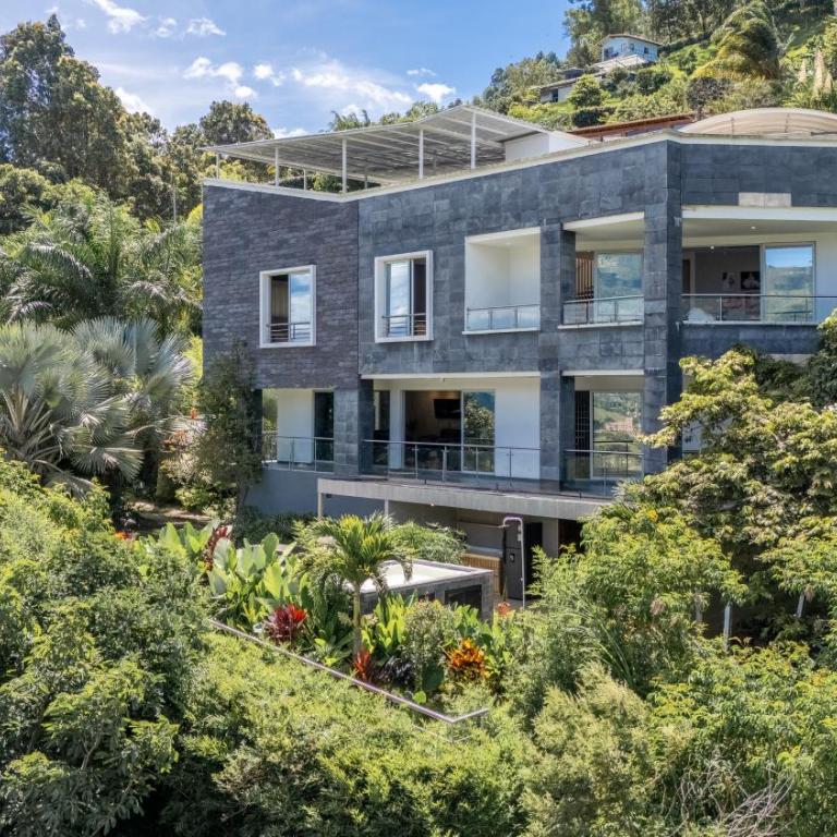 Aurora Ecoliving Finca a 30 minutos de Medellín - Casa de 5 dormitorios - 90