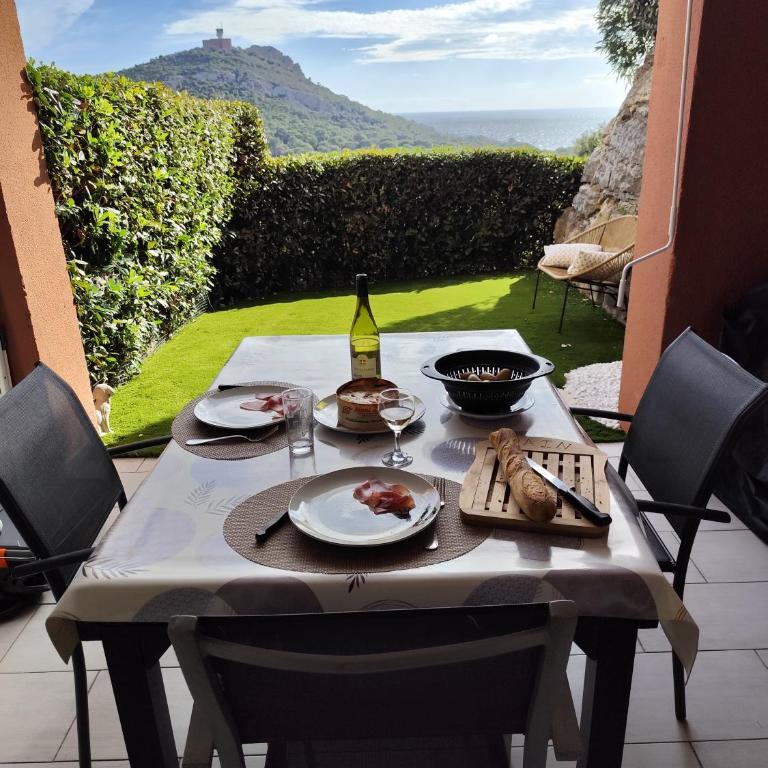 T2 Vue mer, Jardin clos, Village vacances Cap Esterel St Raphaël - Apartment mit 1 Schlafzimmer - 17