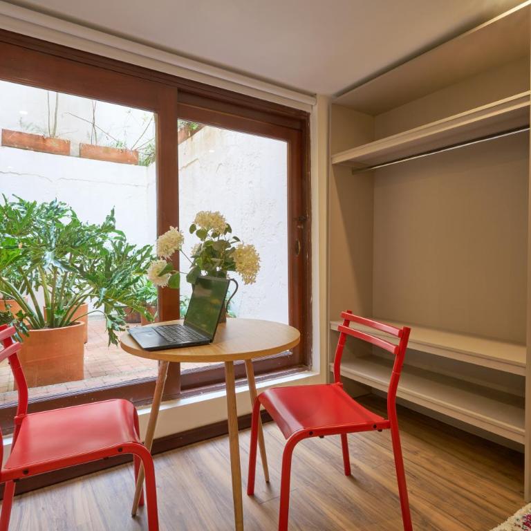 Modern Comfort in the Heart of Zona G 202 - Apartamento - 1