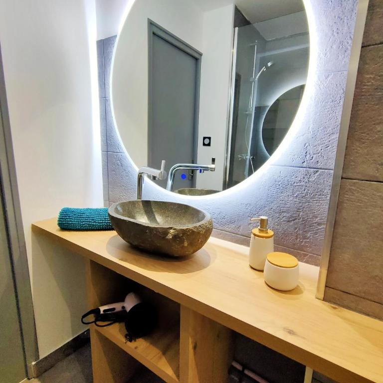 Face Mer Panoramique 2 chambres Parking - Two-Bedroom Apartment with Ocean View - 16
