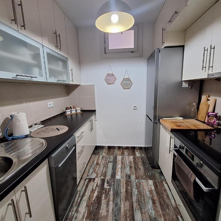 ena - One-Bedroom Apartment - 1