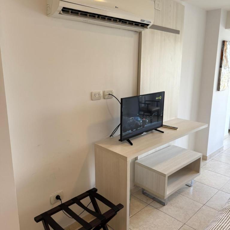 Loft Puerto Amarras - One-Bedroom Apartment - 2