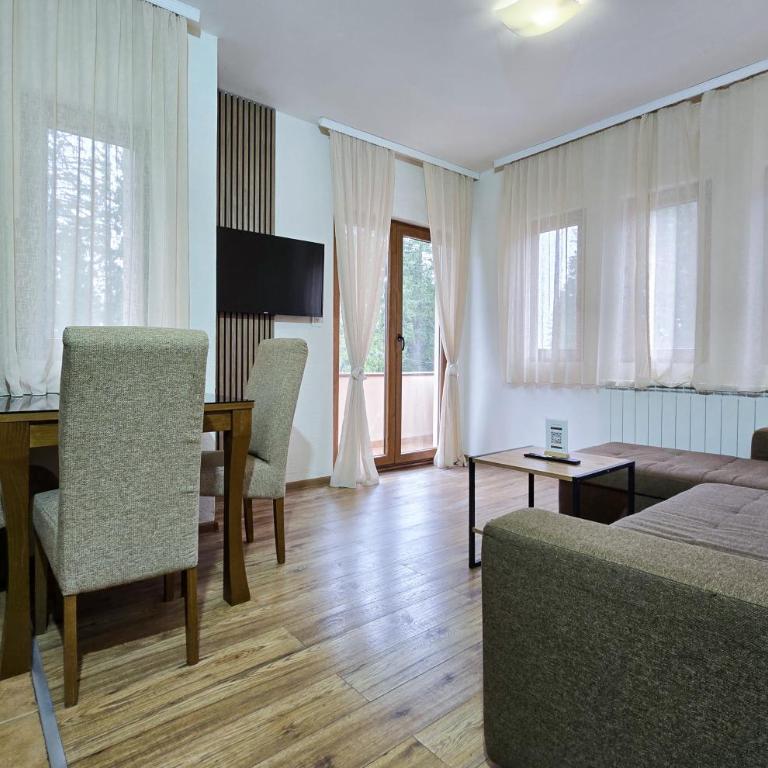 Apartmani Bijelic - Apartment with Terrace - 9