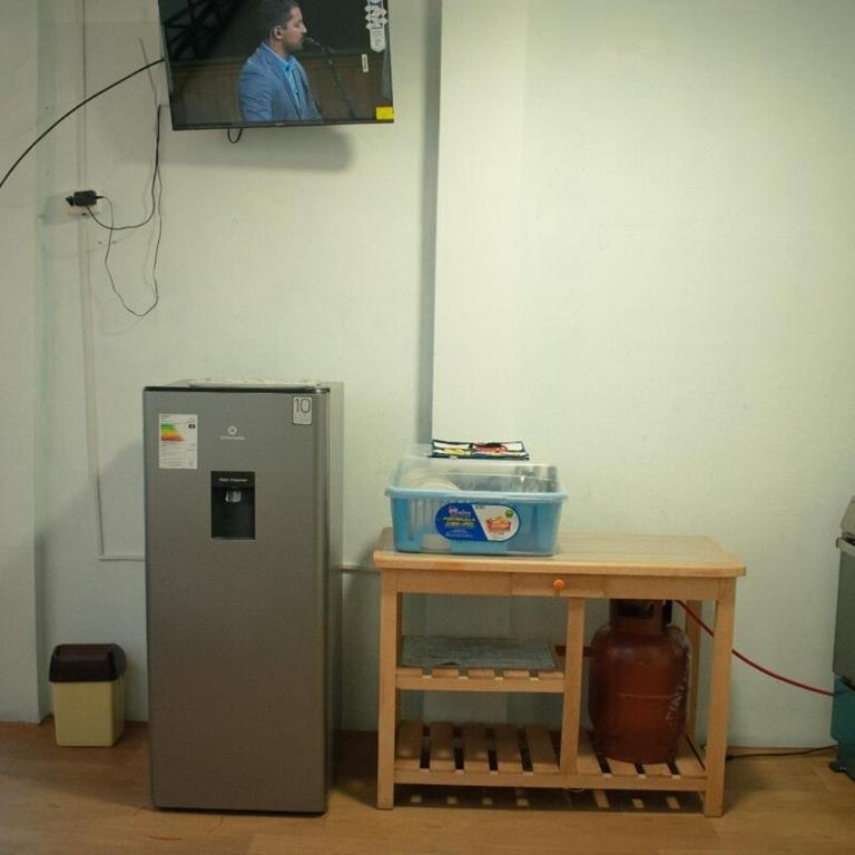Mini departamento con cochera - Three-Bedroom Apartment - 1
