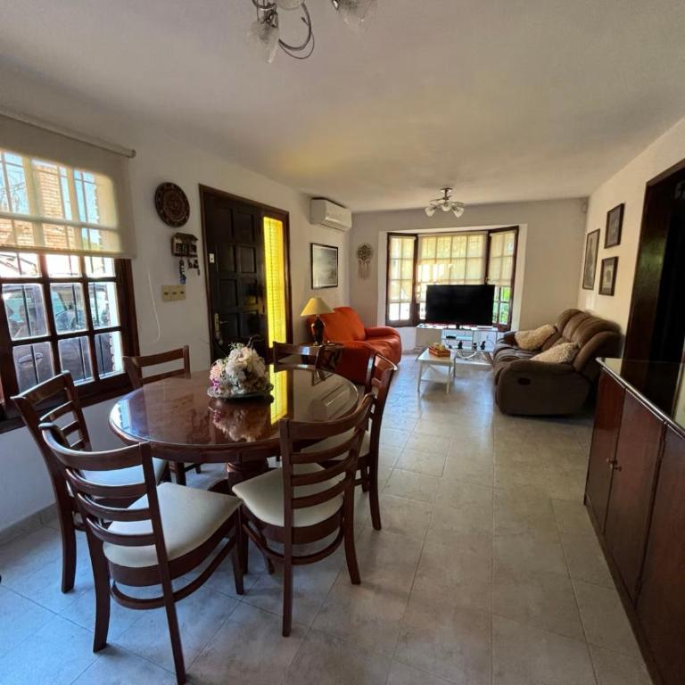 Hermosa Casa en Punta del Este - Three-Bedroom Apartment - 3