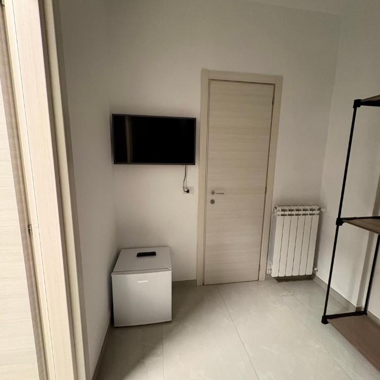 EasyHomeinNaples - Camera Matrimoniale con Bagno Privato - 3