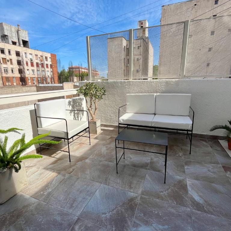 Depto céntrico en Mendoza, 3 ambientes con terraza balcón wifi alta velocidad lavandería cercano Aristides y Parque General San Martin - Apartamento de 2 dormitorios con terraza - 4