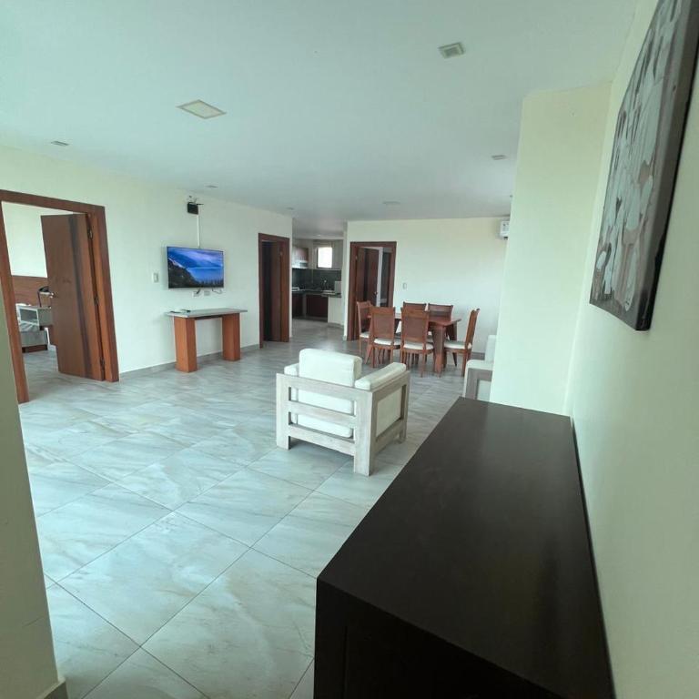 Modern apartment a few steps from the Salinas esplanade - Two-Bedroom Apartment - 7