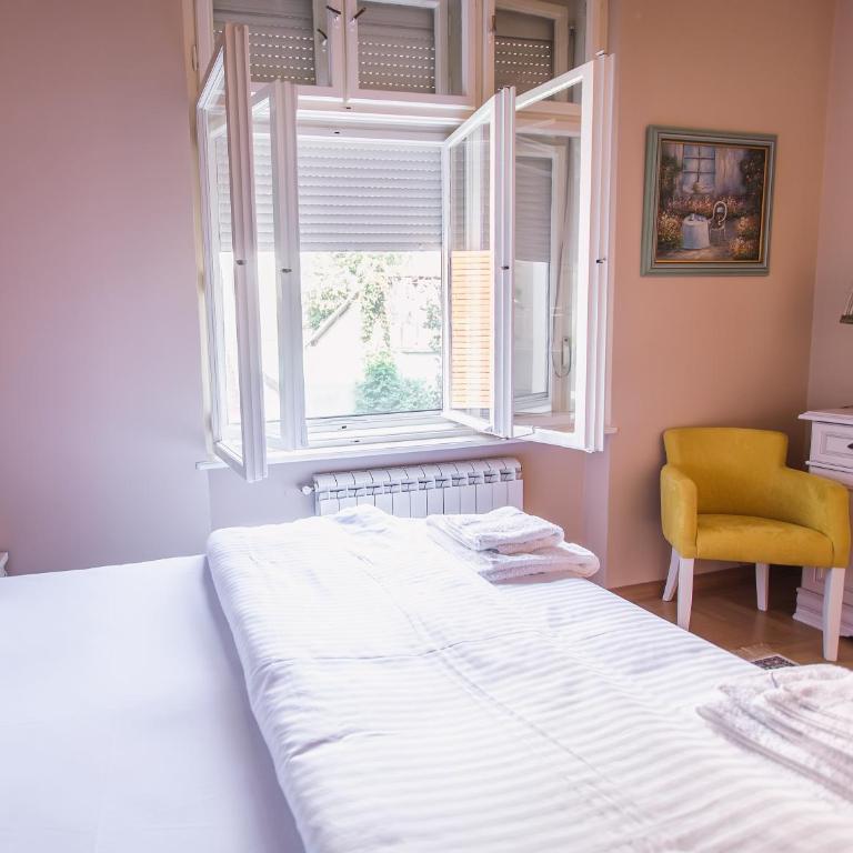 Crown Apartment - Your Royal Stay - Deluks Apartman - 9