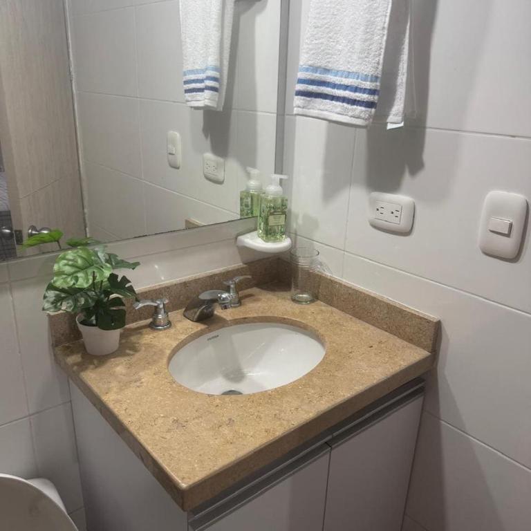 Apartamento moderno con una increíble vista en zona exclusiva de la ciudad de Barranquilla - Apartamento de 3 dormitorios - 17
