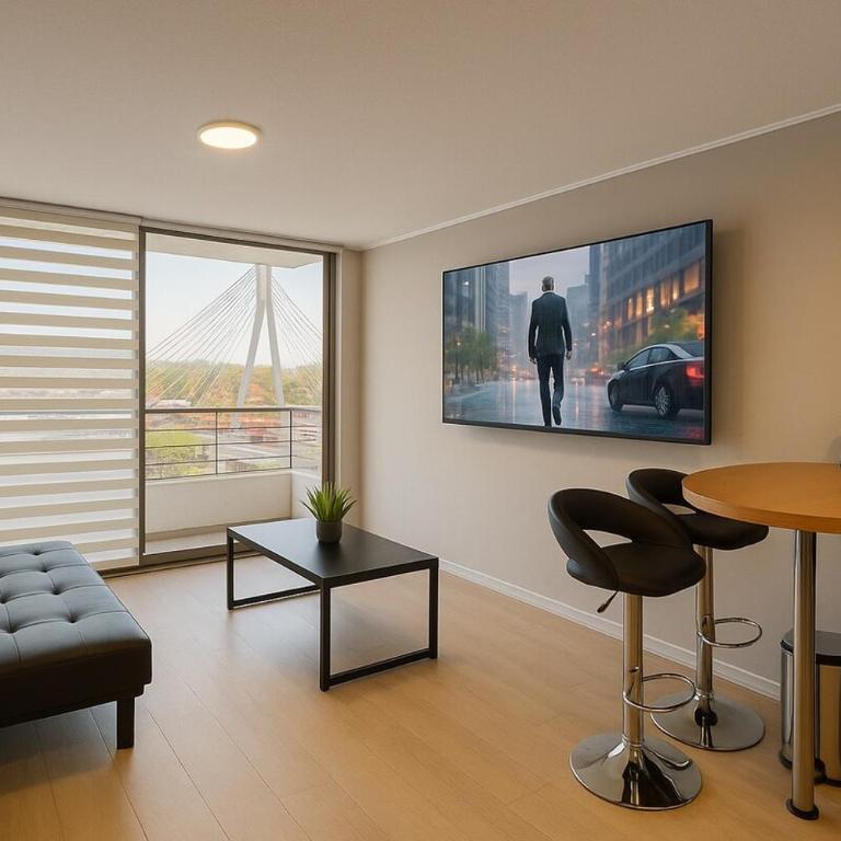 Iconic view of the Huérfanos Bridge, Santiago - Two-Bedroom Apartment - 3