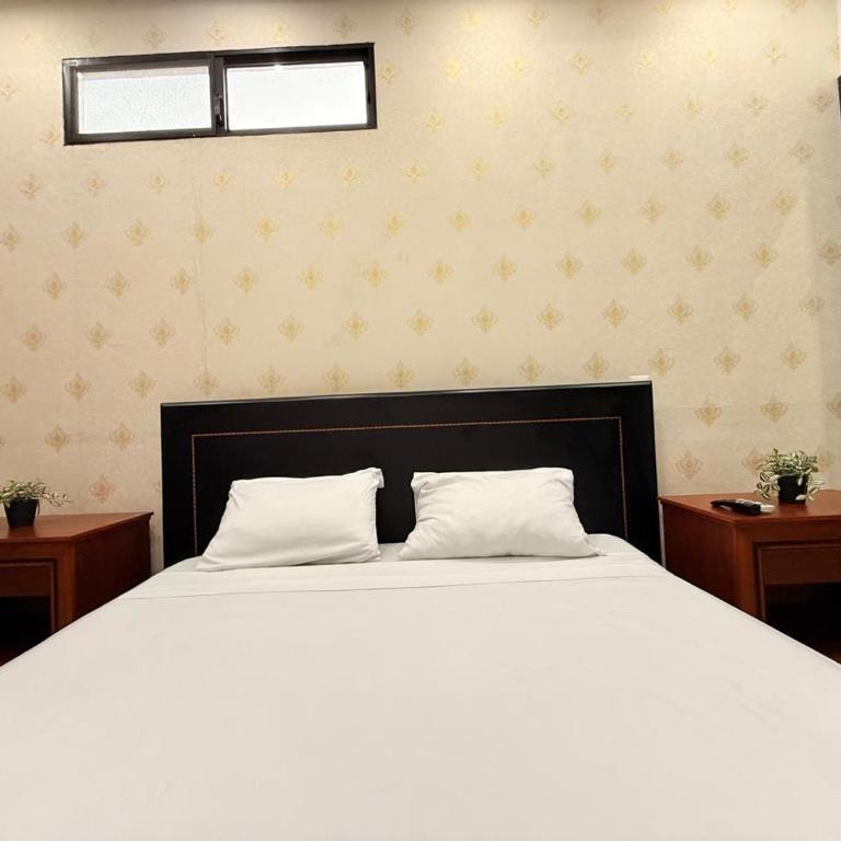 Suite En Alquiler Machala - Habitación Doble con baño privado - 2 camas - 12