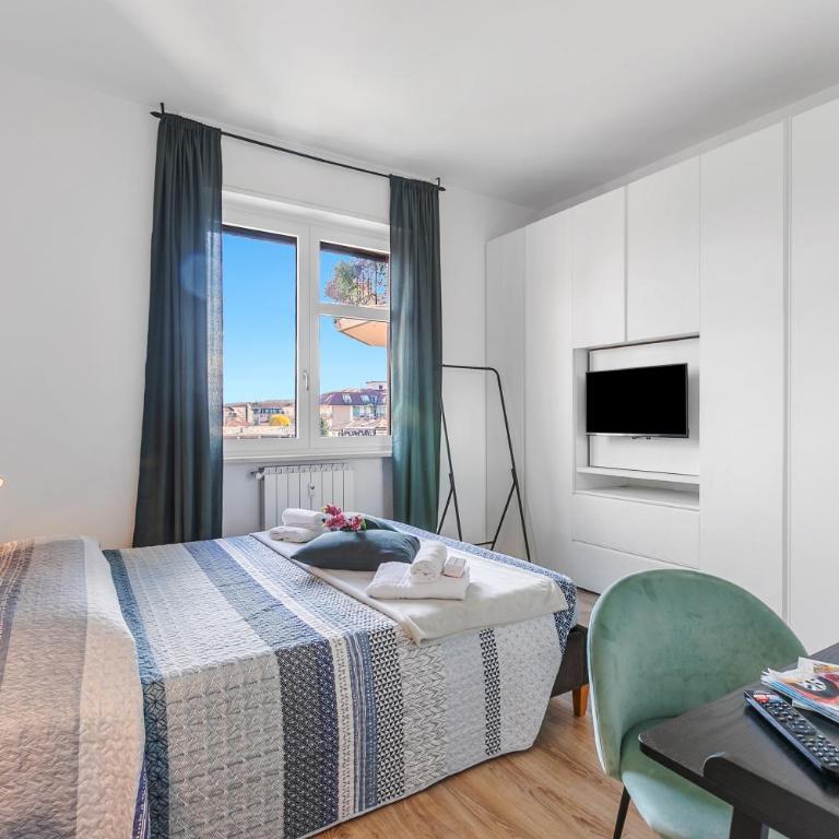 Specchio Di Cielo: Apartment with Terrace and AC Arona Center - Happy Rentals - Appartamento con Terrazza - 7