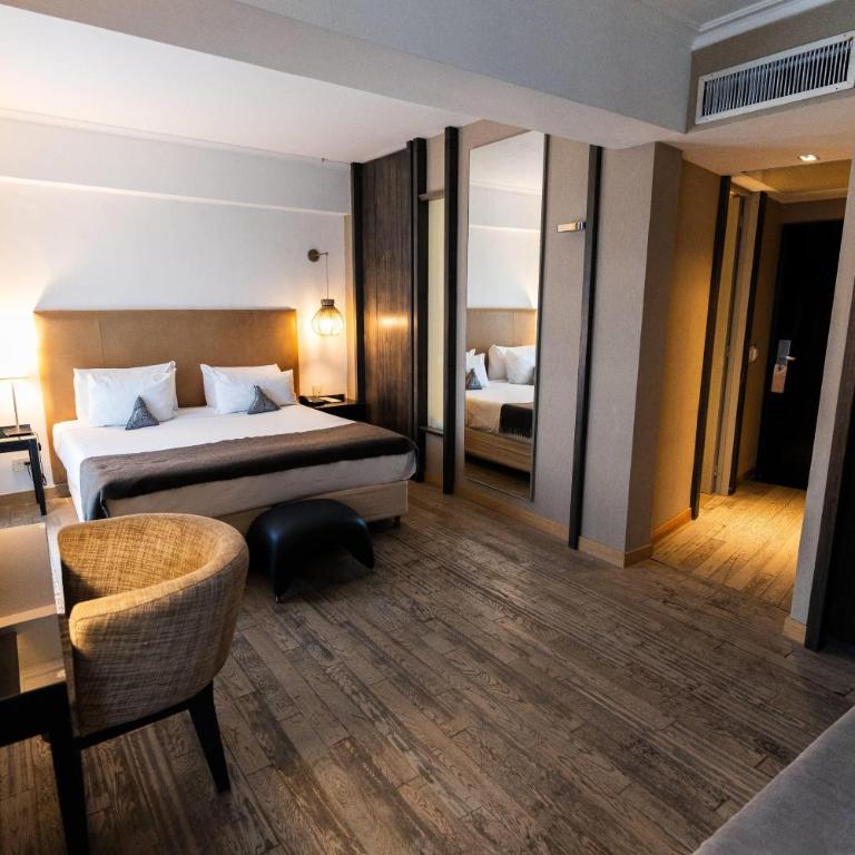 Esplendor Plaza Francia - Suite con vistas a la calle - 1 cama extragrande - No fumadores - 2