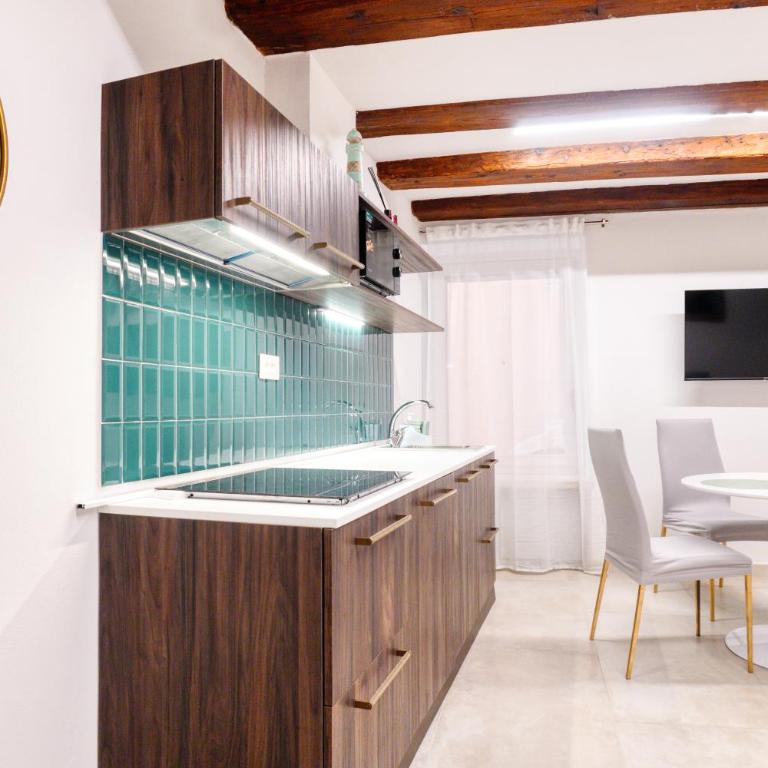 Domus Martis Elegant Suites - Just 20 meters from Verona Cathedral - Appartamento Premium con 1 Camera da Letto - 8