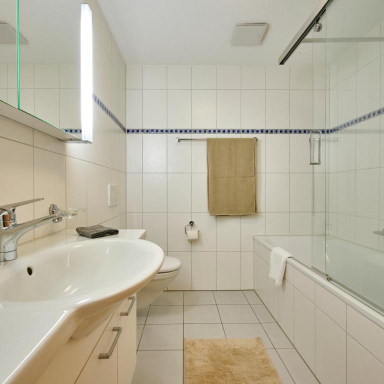 Great Location, Spacious, nice views, modern - Appartement avec Vue sur la Montagne - 24