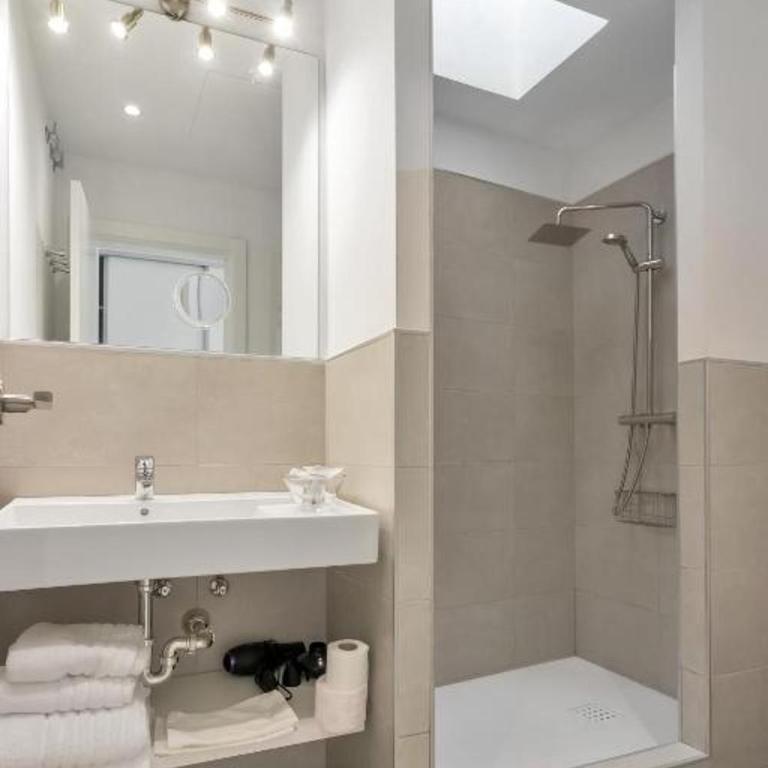 Hotel Ronda Nuevo - Habitación Doble Deluxe con bañera - 13