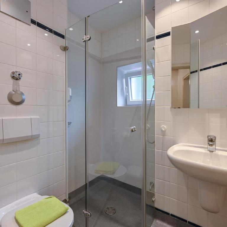 Gästehaus Sankt Ulrich - Doppelzimmer ohne Balkon - 5