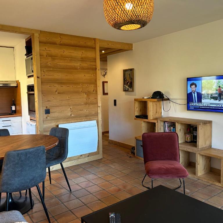 Sunny 2 Bedrooms Apartment for 4 in Megève Jaillet, right on the Ski Slopes - Apartamento de 2 dormitorios - 4