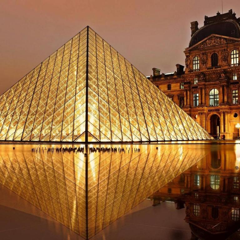 Parisian Gem with Stunning View - Deluxe Studio - 14