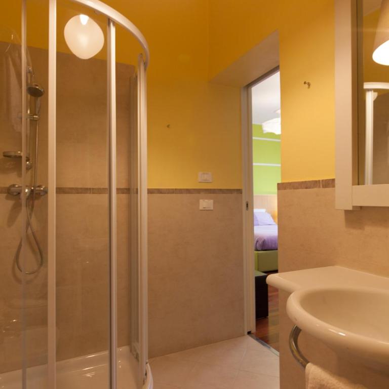 Casa Stucky - Camera Matrimoniale/Doppia con Letti Singoli con Letto Supplementare - 1