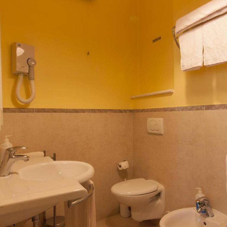 Casa Stucky - Camera Familiare con Bagno Privato - 11