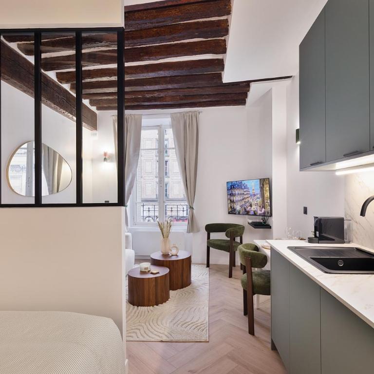 Parisian Gem with Stunning View - Deluxe Studio - 17