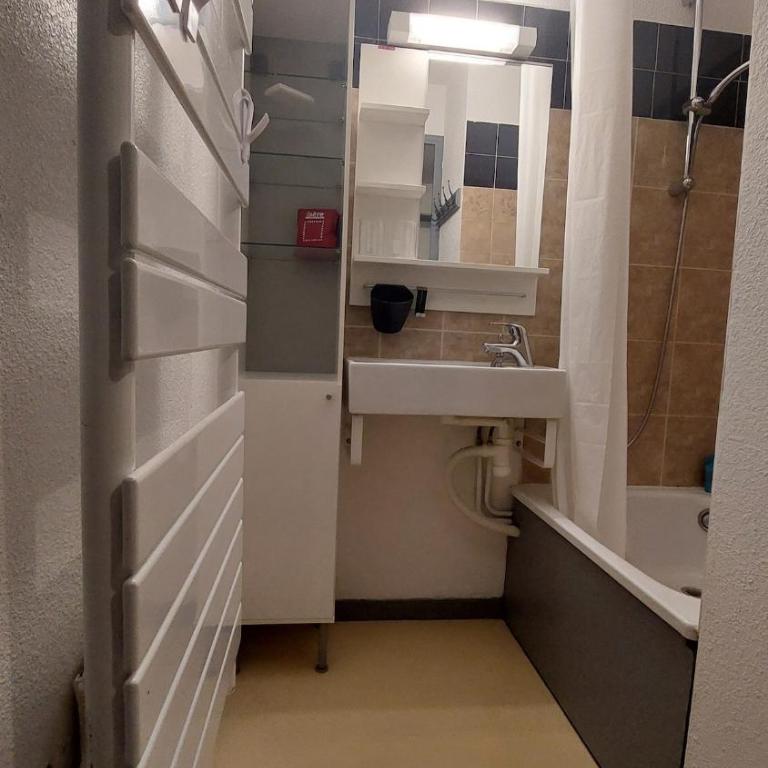 Studio avec Balcon - La Godille - 4 personnes - Estudio con balcón - 16