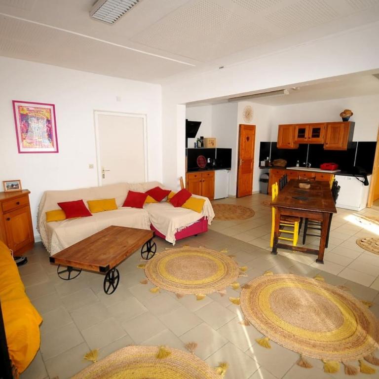 Gîte le Rocher - Meublé en Rdc du gîte pour 8 pers - Appartement - 2