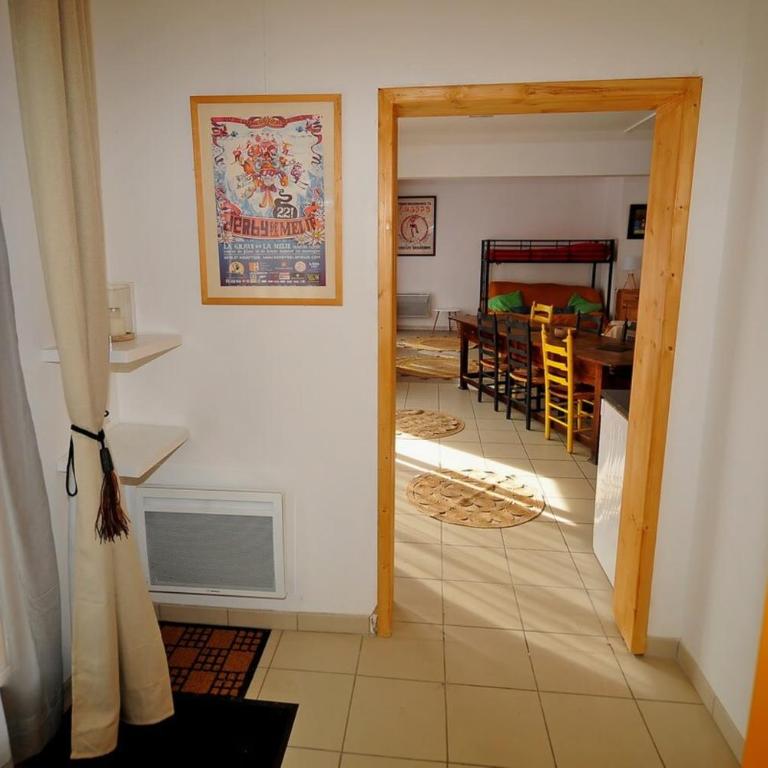 Gîte le Rocher - Meublé en Rdc du gîte pour 8 pers - Appartement - 8