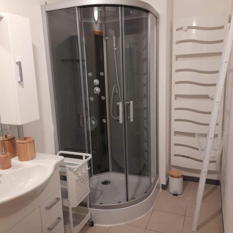 Gîte le Rocher - Meublé en Rdc du gîte pour 8 pers - Appartement - 9