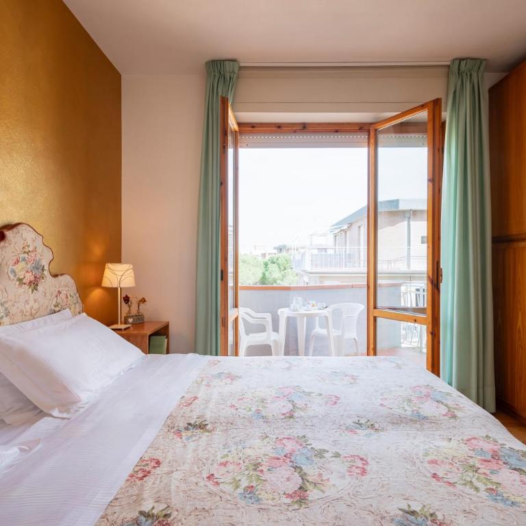 Hotel Parco dei Pini - 100mt dal Mare - Camera Standard Matrimoniale/Doppia con Letti Singoli con Balcone - 23